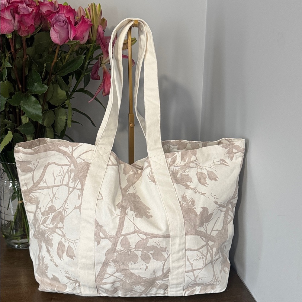 Abercrombie & Fitch XL tote - Picture 3 of 8